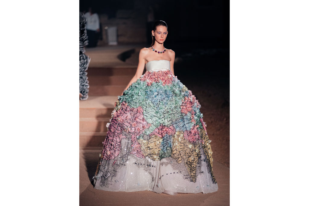 Mary Katrantzou SS20 closeting look