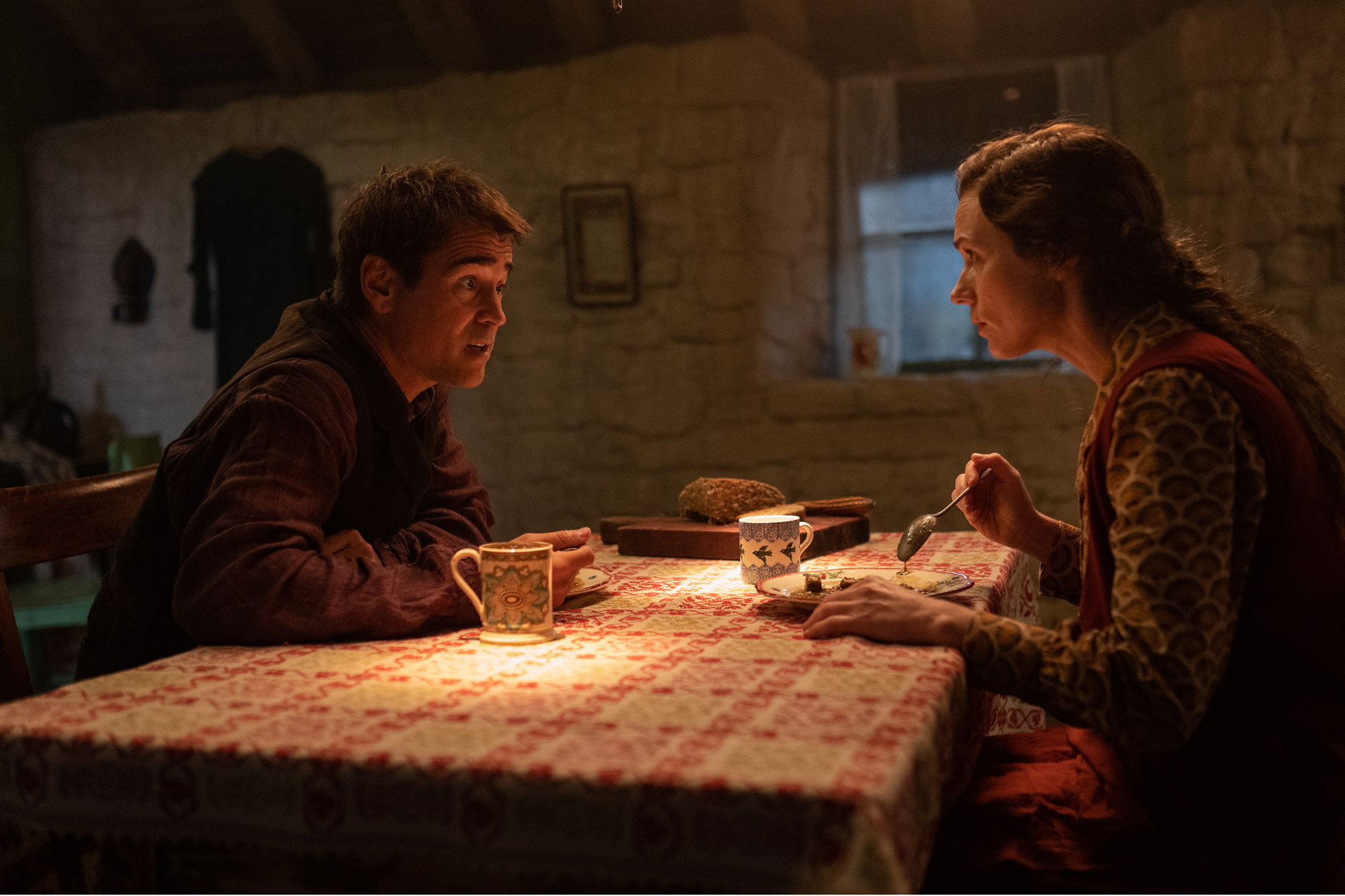 Colin Farrell and Kerry Condon in the film THE BANSHEES OF INISHERIN