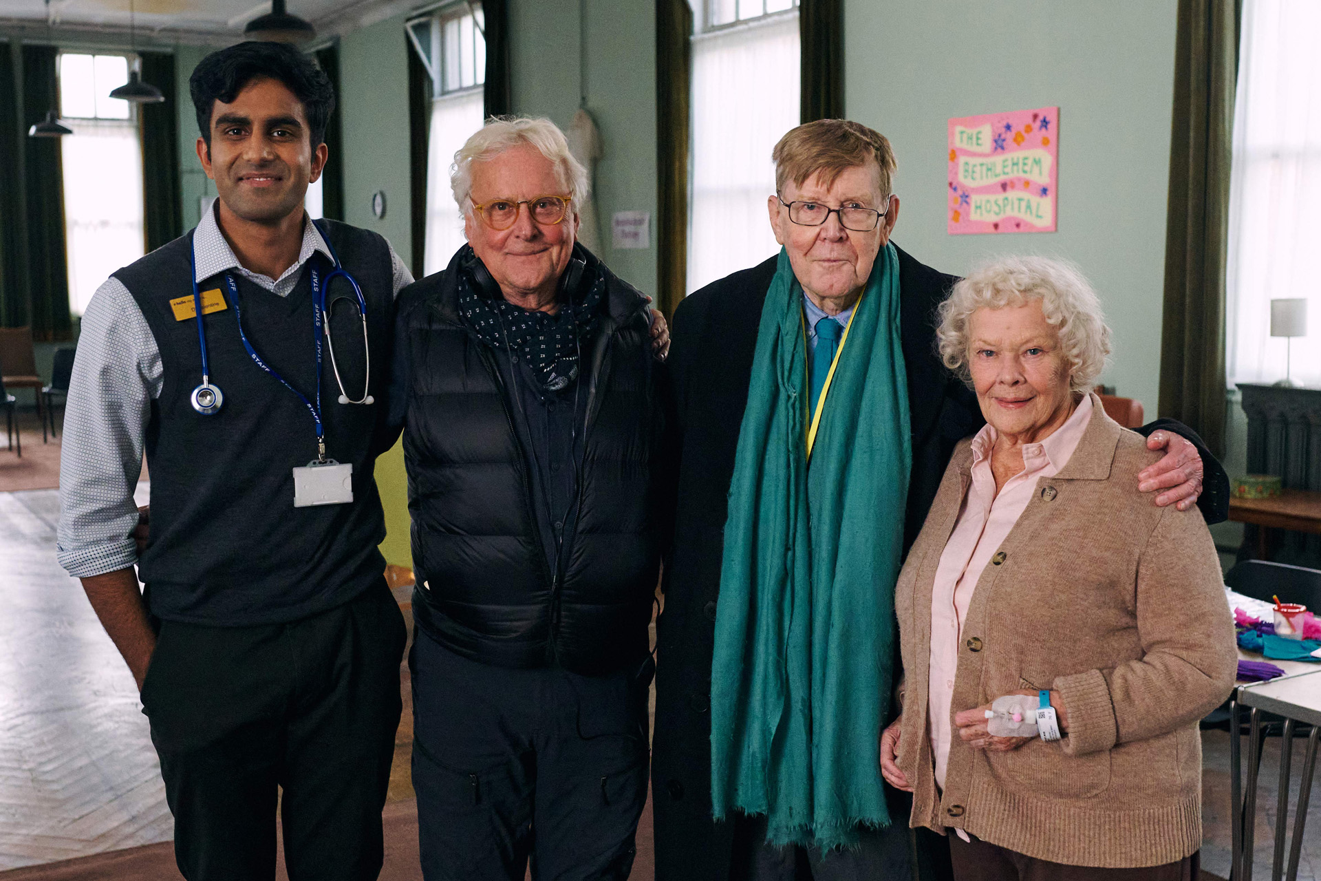 Bally Gill, Richard Eyre, Alan Bennett and Judi Dench behind the scenes of Allelujah