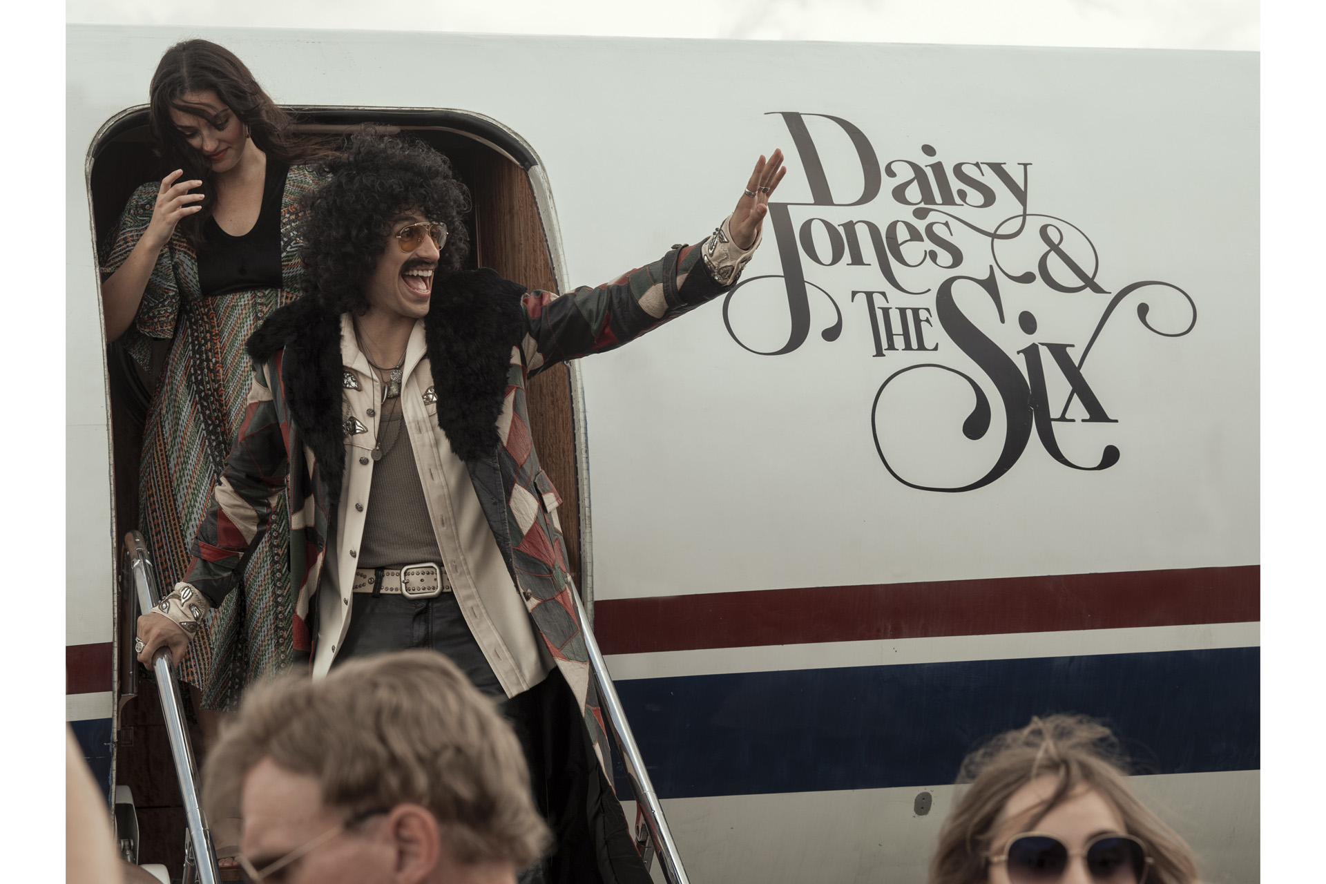 Sebastian Chacon as Warren