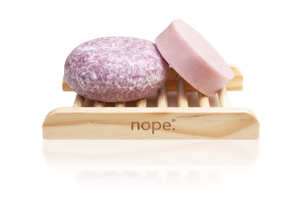 Shampoo and conditioner bar from nope
