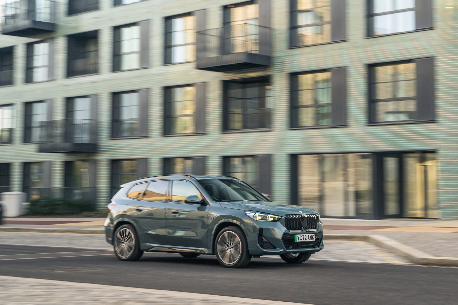 The BMW iX1 xLine in the city