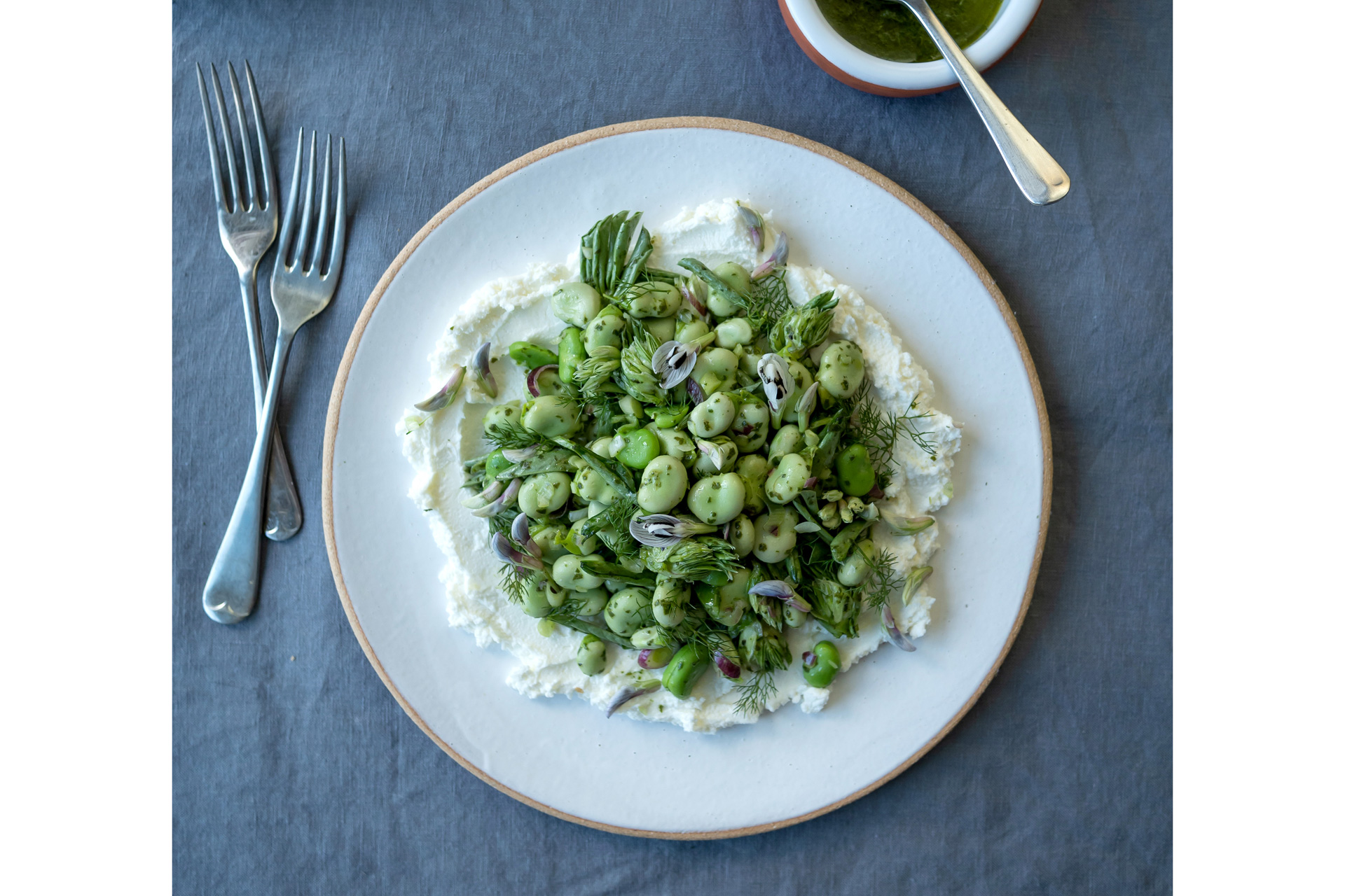 Broad bean and goat's cheese salad