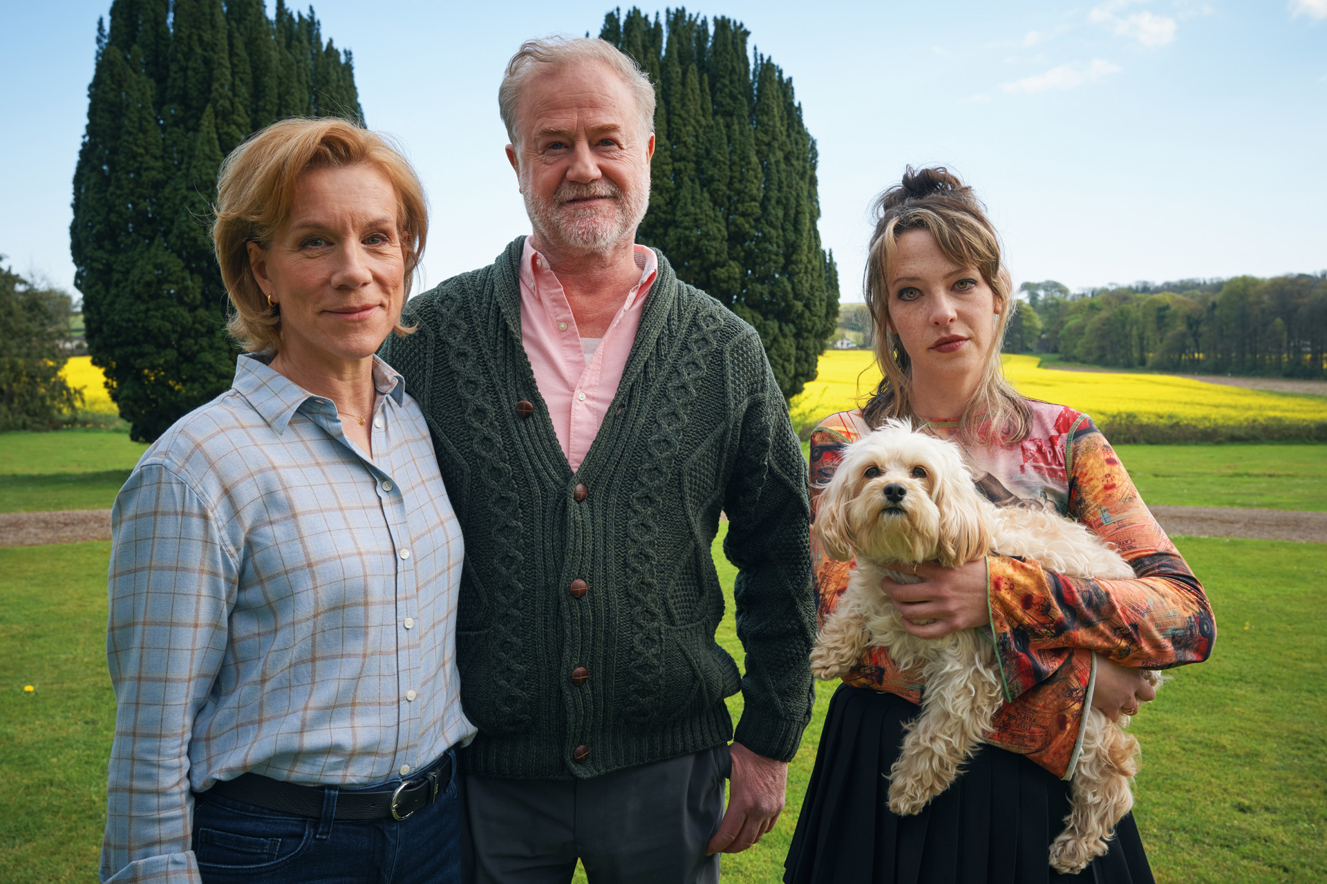 Matilda Anchor-Ferrers (Juliet Stevenson), Oliver Anchor-Ferrers (Owen Teale) & Lucia Anchor-Ferrers (Annes Elwy) in Wolf