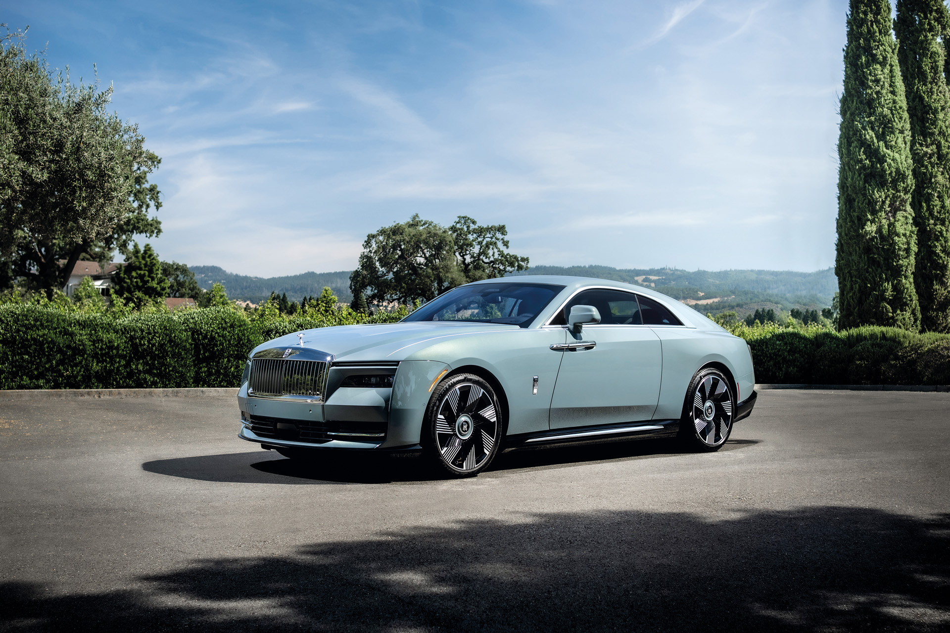 Moving Sculptures: Testing Rolls-Royce's New All-Electric Spectre